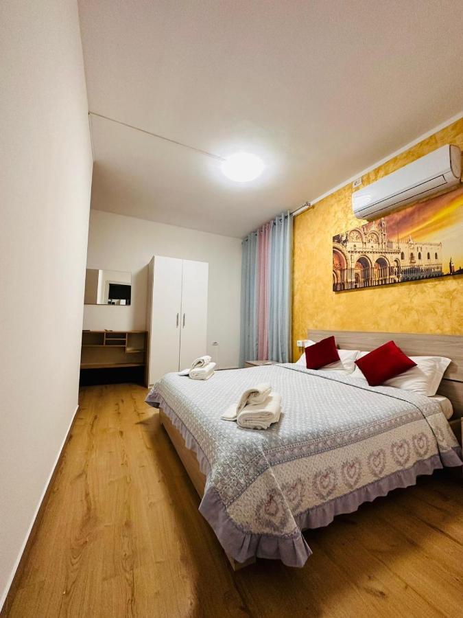 Chowdhury House Mestre Exterior foto